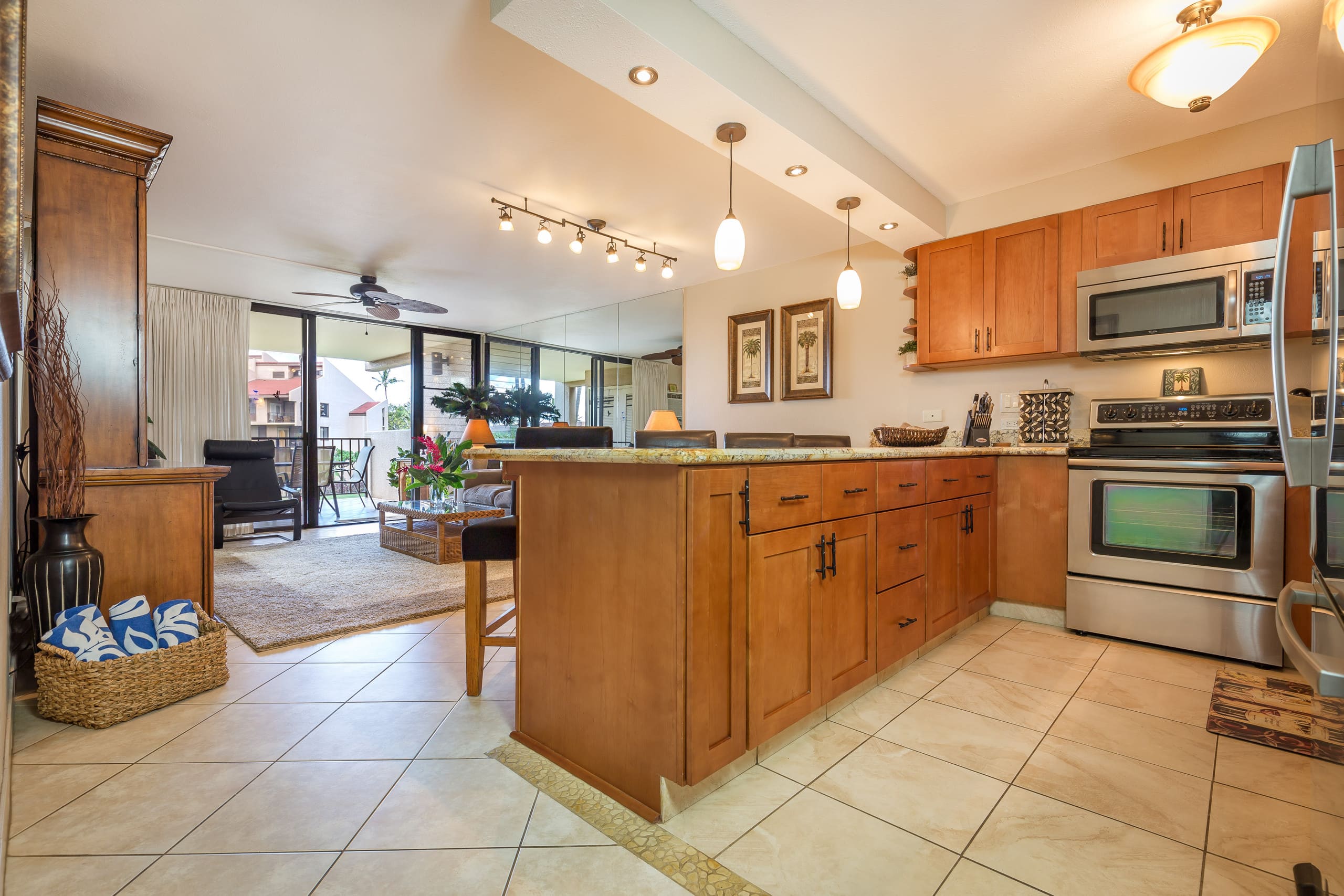 Rare Single Level 2 Bedroom With 2 Lanai's-AC - Image 6