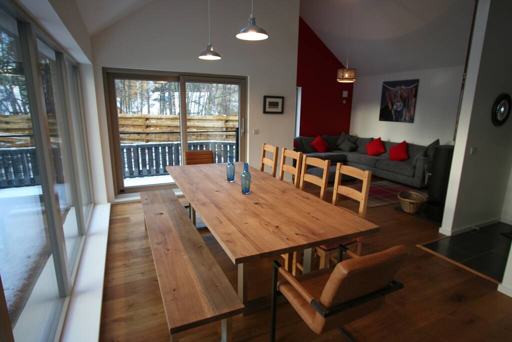 Open plan dining area