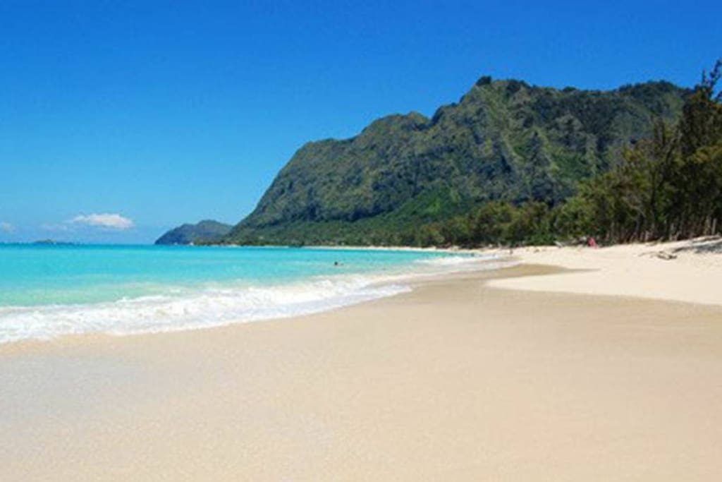 Waimanalo beach looking towards Makapu'u light house