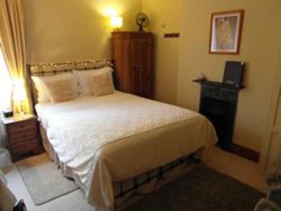 King size with Shower Ensuite and breakfast