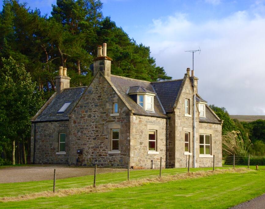 Mill of Kellas Houses for Rent in Kellas, Scotland, United Kingdom