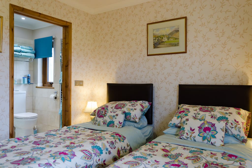 Traditional Front Bedroom with En-suite.