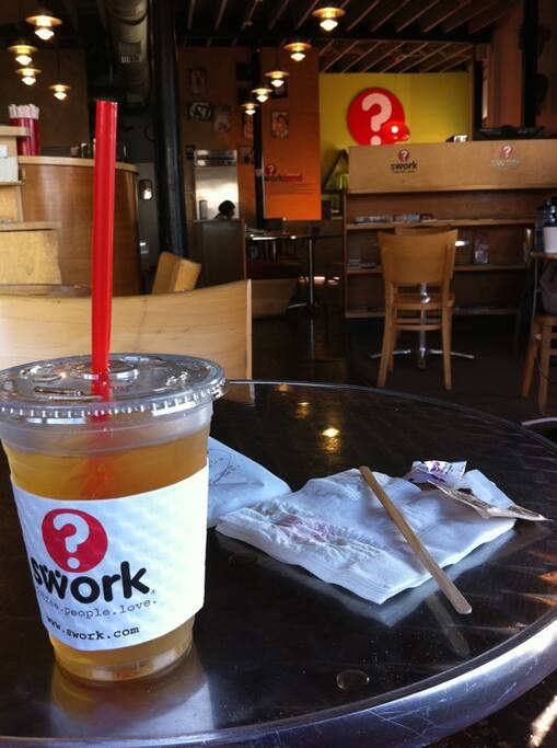 Swork Coffee adlı yerin fotoğrafı
