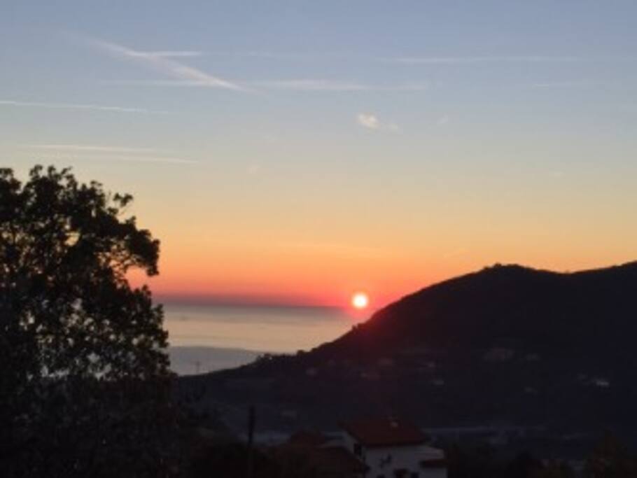 vista tramonto / mare da casa