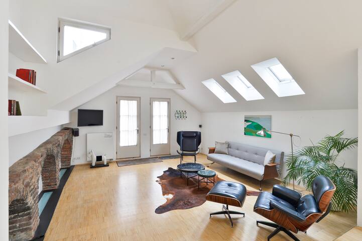Eclectic Loft at Royal Way
