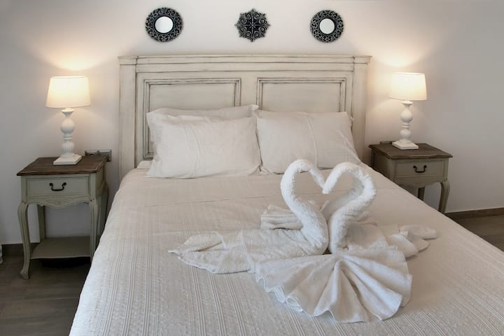 Aelia Luxury Villa - соба 3 (приземје)