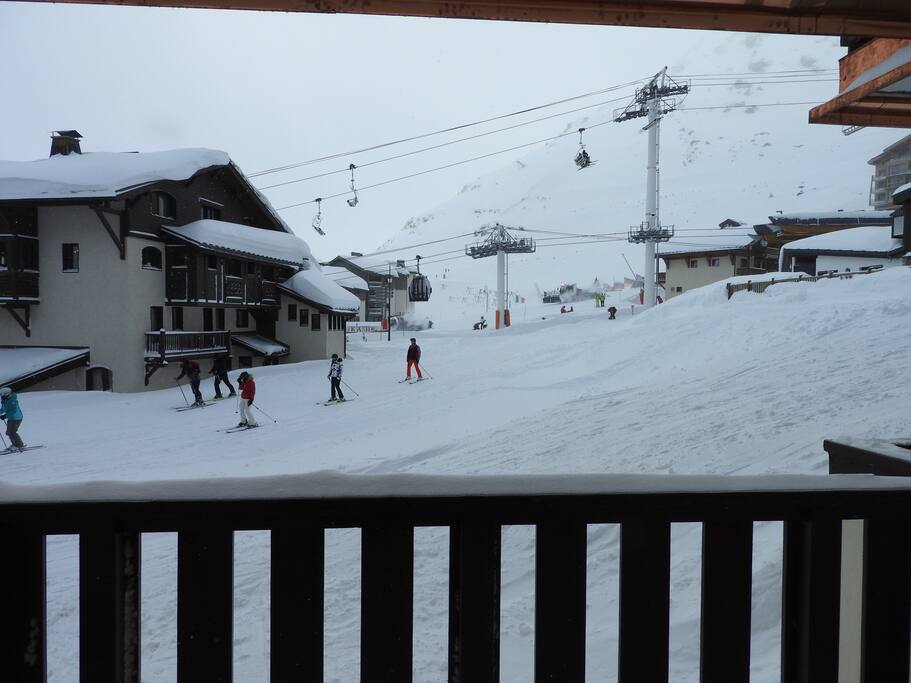 Vue du balcon sur les pistes