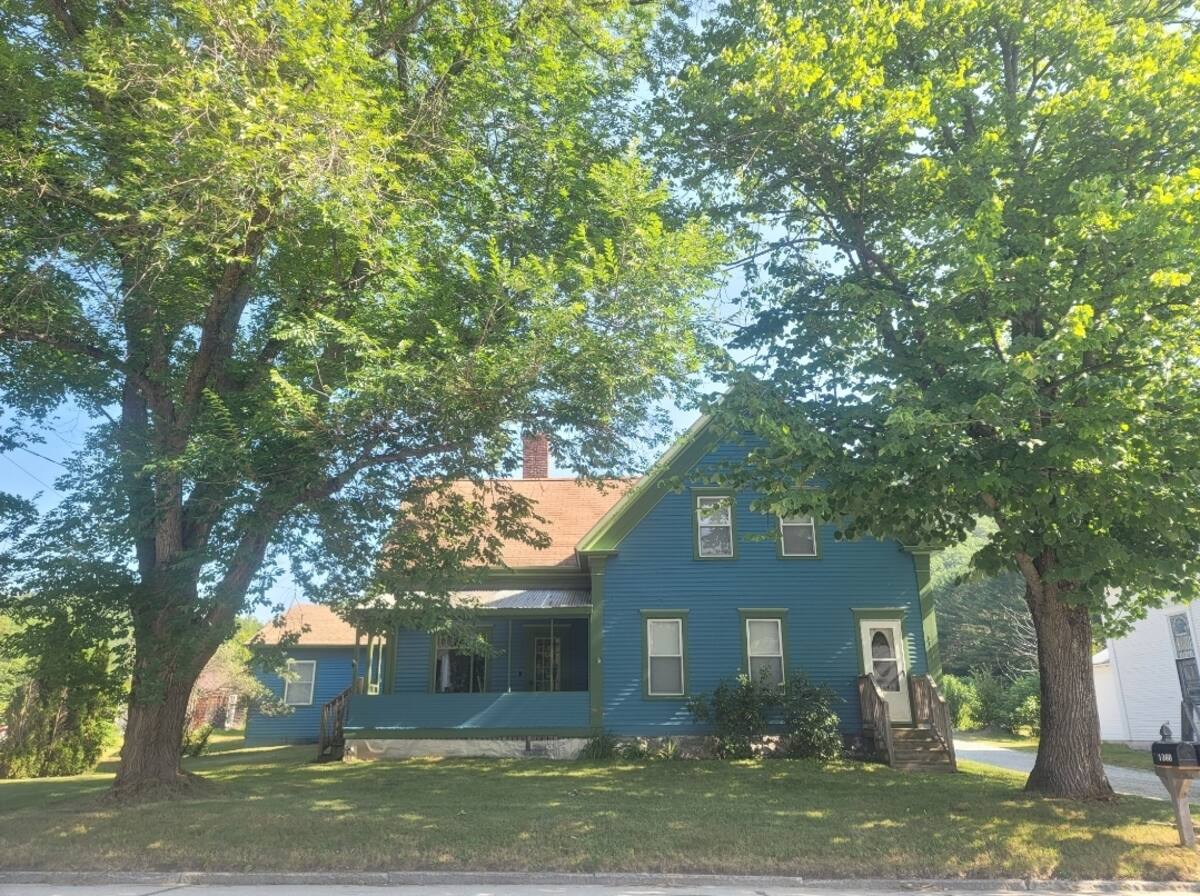 Funky Farmhouse Vacation Rental