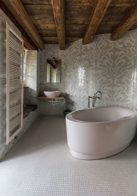 bagno con vasca