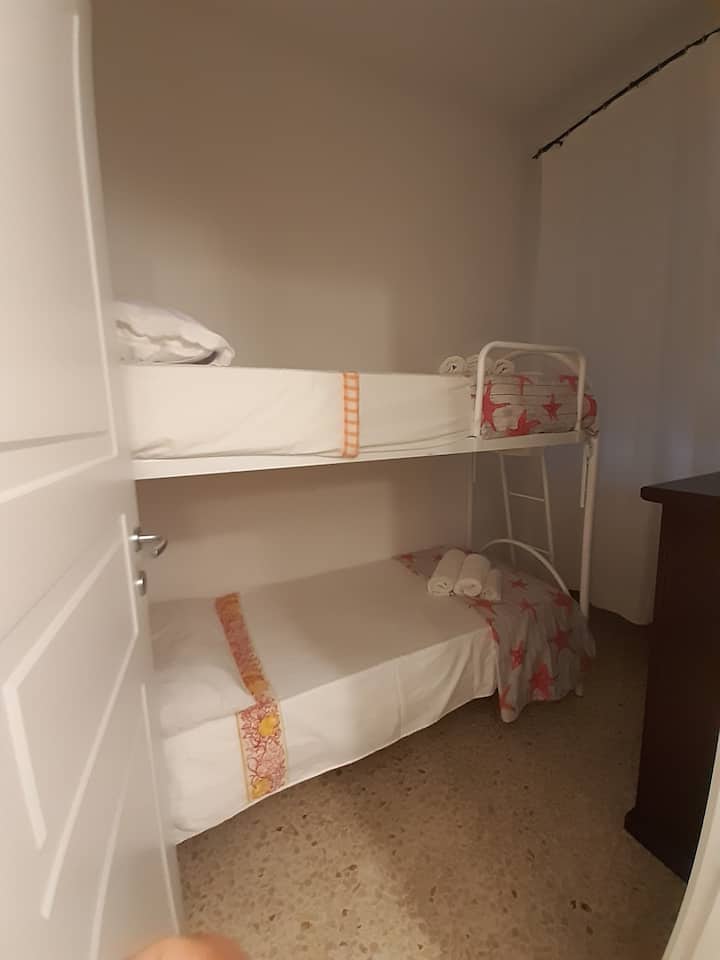 Dormitorio con litera