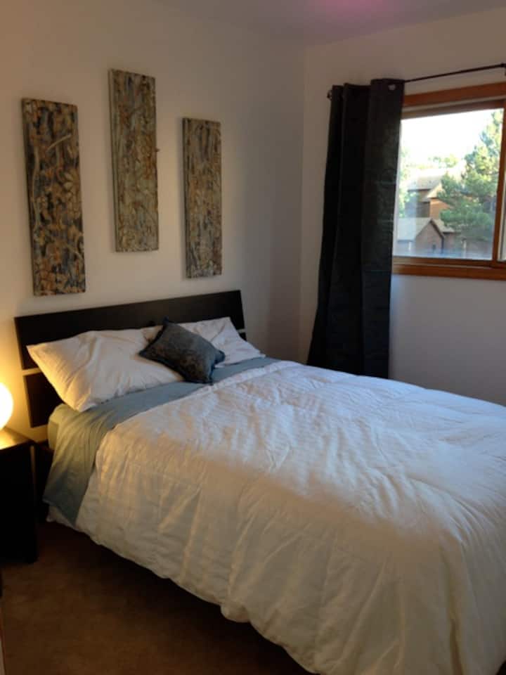 Chumba cha kulala cha ghorofa ya 2 kusini.