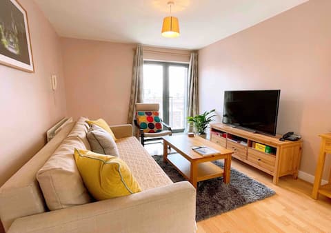 Belfast City Centre, your holiday apt is calling!