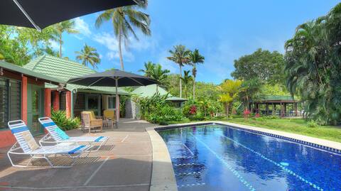 Riverbend Retreat, Luxury Riverside Villa