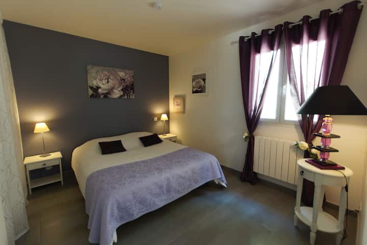 配备160厘米床的卧室