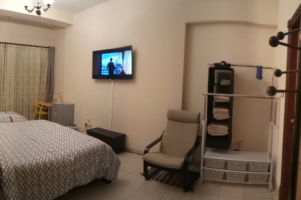 panorama view of no-frills comfortable room (2+ 1 person, room arrangement)