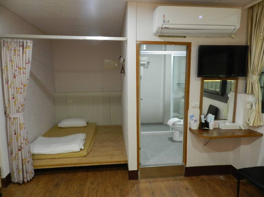 合式空間可供小孩玩耍休息睡覺