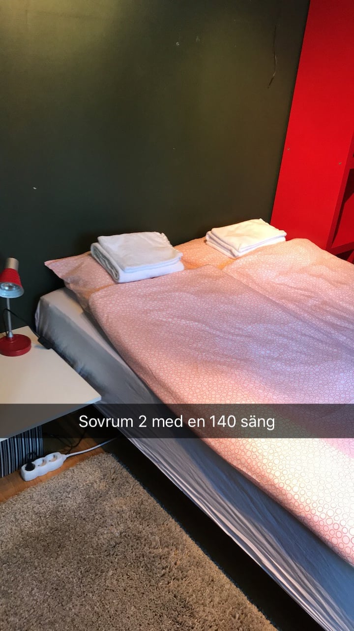 Спална соба со 140 кревет