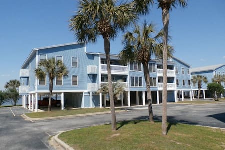 Sea Oats Sun and Fun Condo / Free Wi-Fi