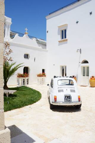 Dimora storica del ‘700 con piscina. gallery image 4