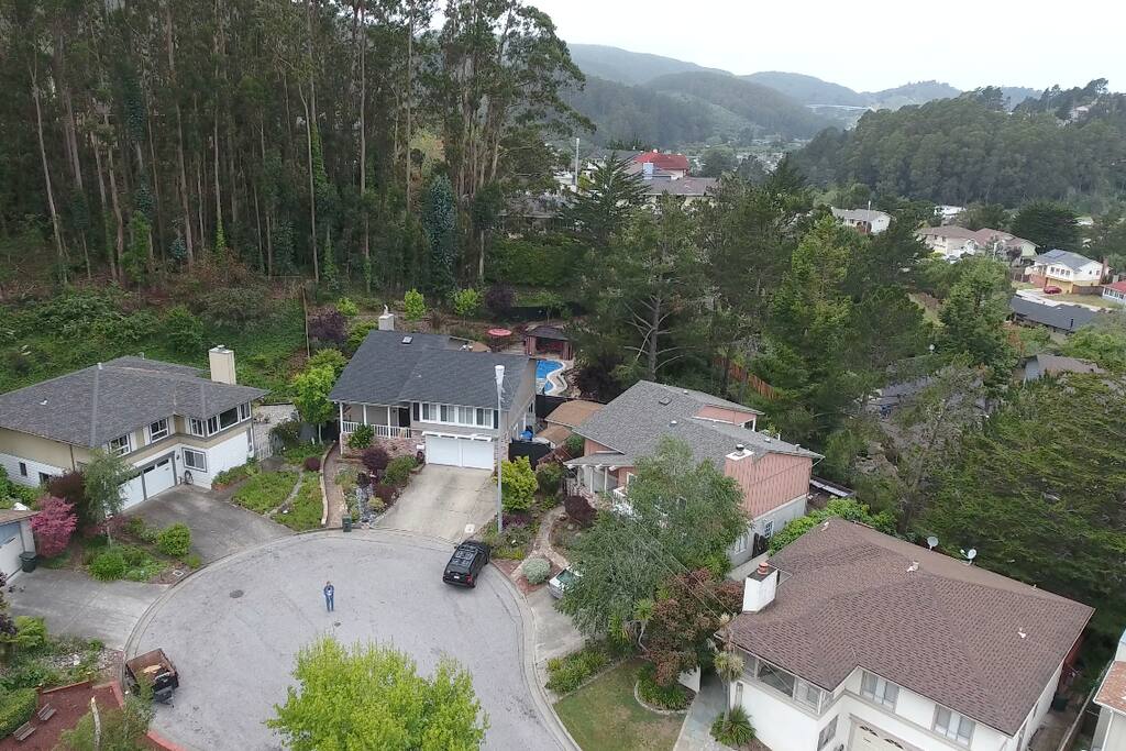 Quiet Cul de sac in a family oriented neighborhood.
