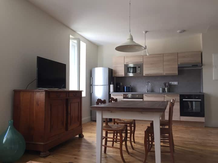 Maison De Ville Avec Terrasse Jusqu'à 9 Voyageurs - Riom