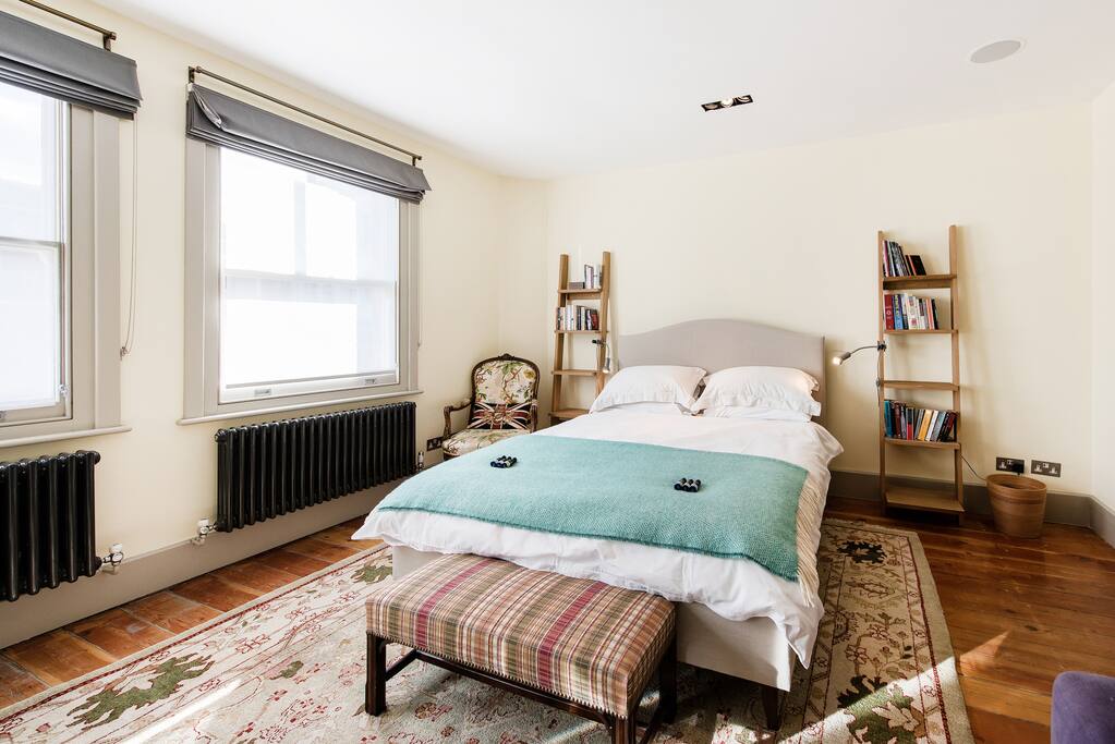 2nd bedroom