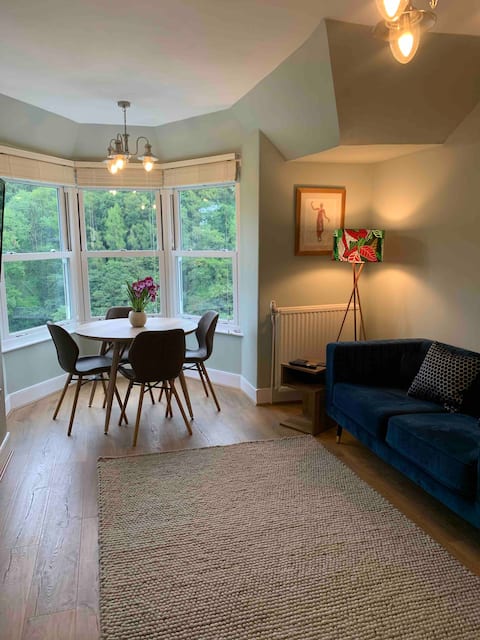 Popular Airbnb listing: A beautiful two bedroom 1st floor apartment in Lynton And Lynmouth