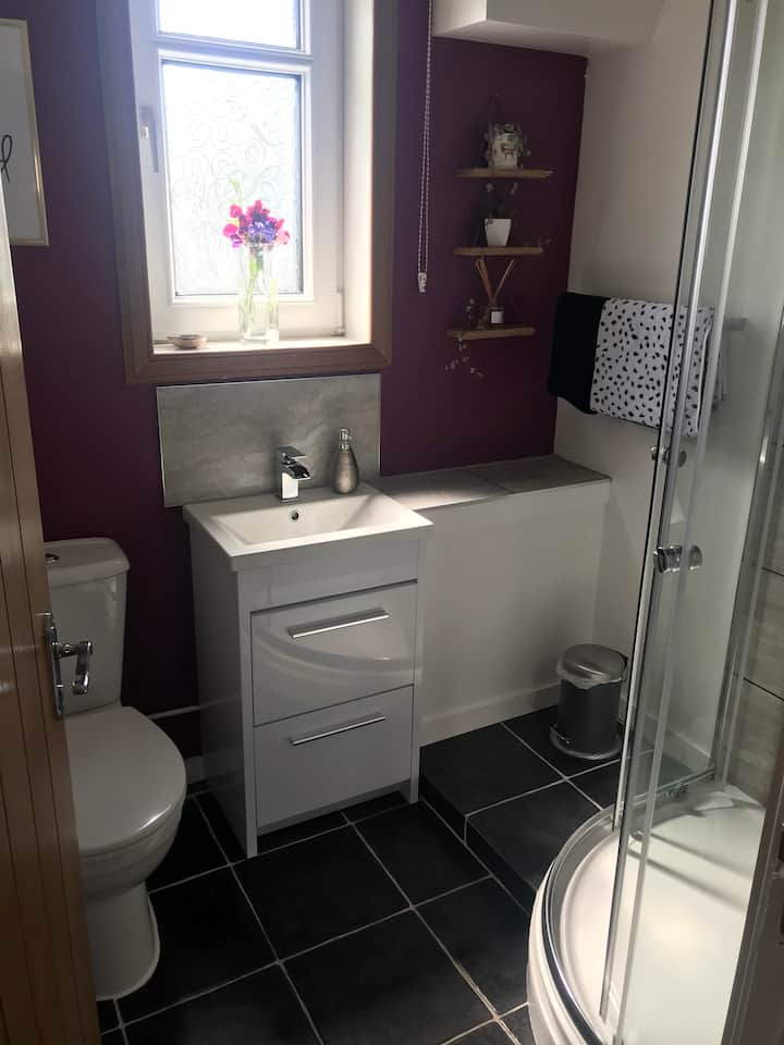 Cosy double room with En - suite.