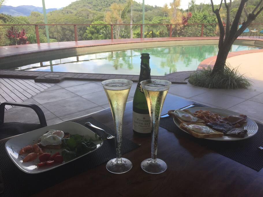 Champagne breakfast