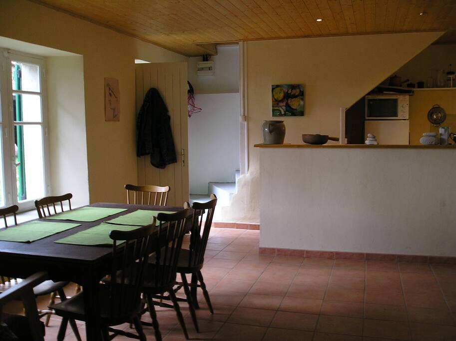 La salle à manger+cuisine américaine