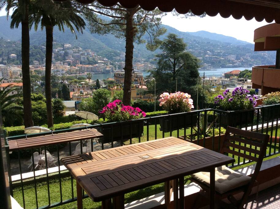 vista mare dal balcone