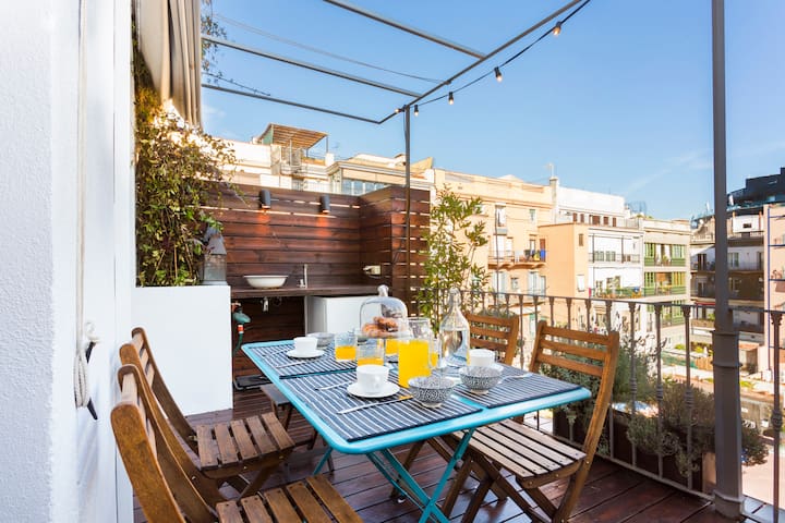 Luxury apartment with private terrace