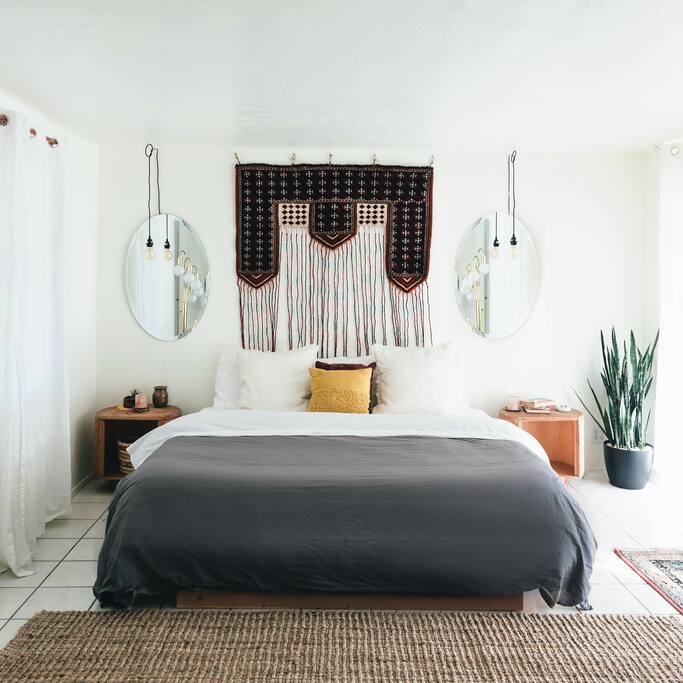 master bedroom king size bed