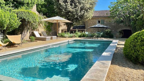 18th-C House in Gordes Hamlet • Heated Pool • A/C