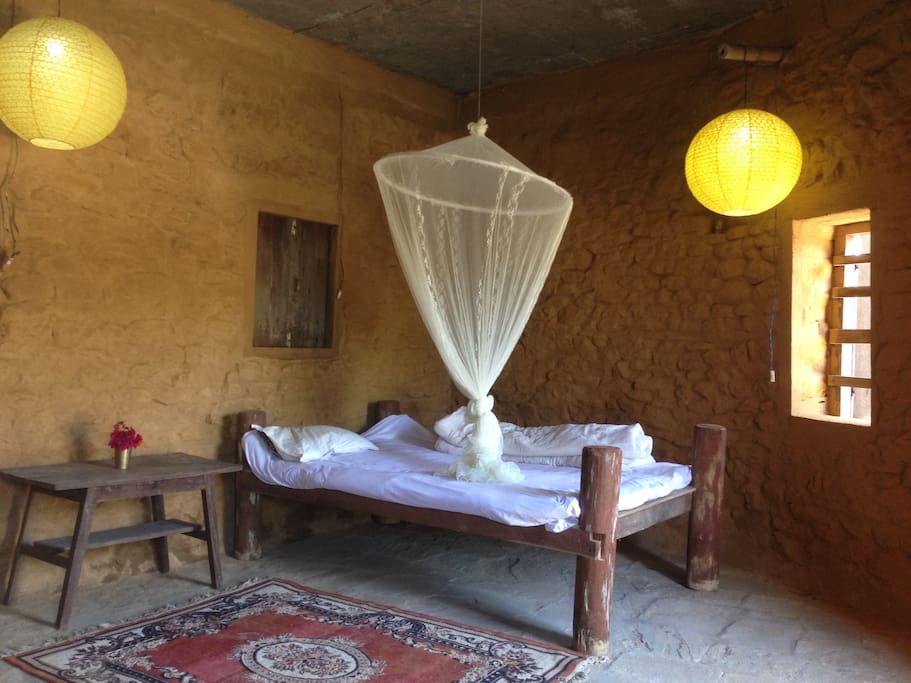 Room 2 with single bed