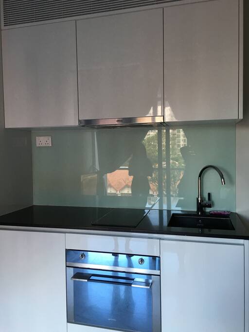 Washer/Dryer/Oven/Microwave/Fridge