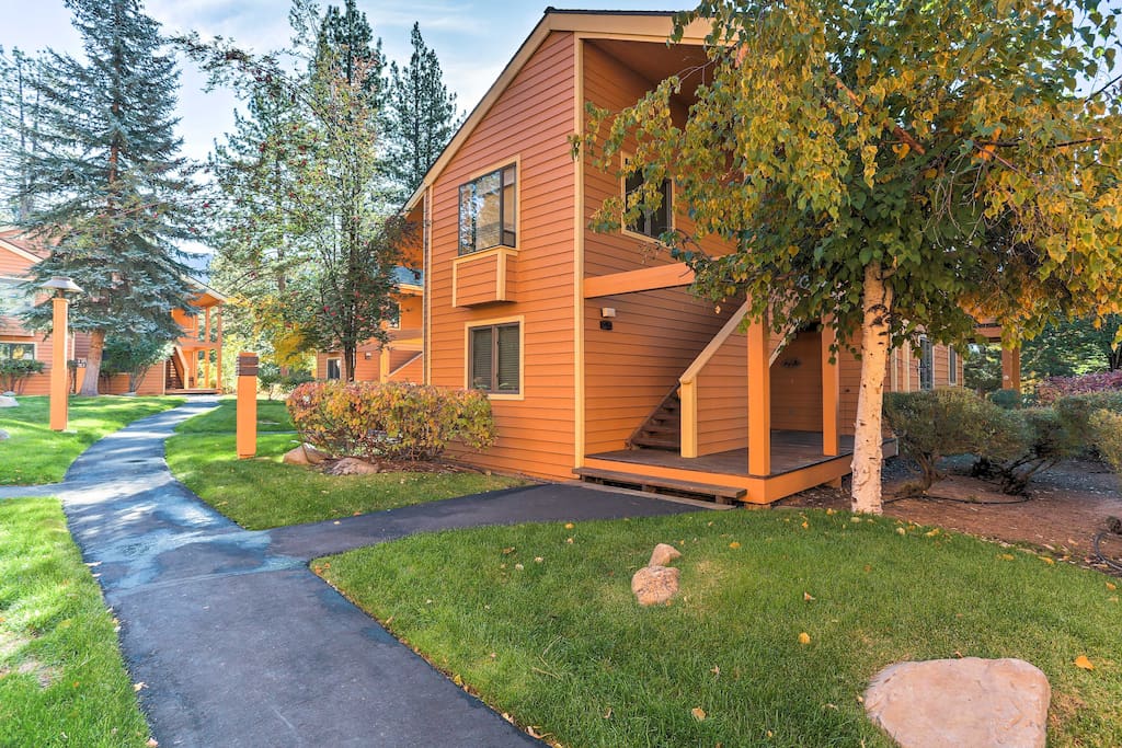 Situated in a quiet community only a stone's throw away from a private beach, this condo is the perfect home base for groups looking to explore Lake Tahoe.