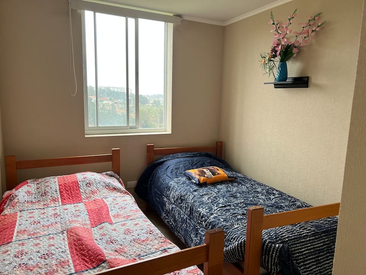 Chumba cha kulala vyote viwili ni sawa