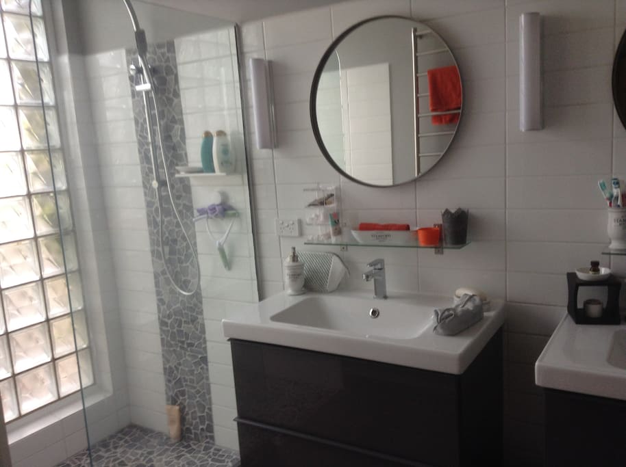 Bathroom for two.
