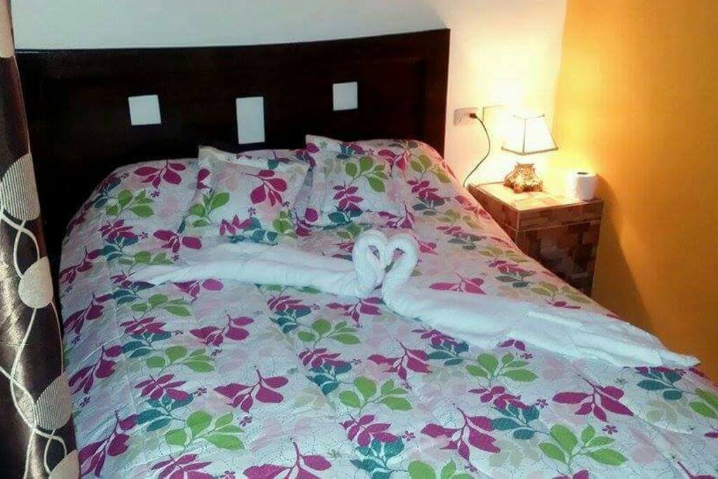 Todas nuestras habitaciones cuenta con cama de 2 plazas.