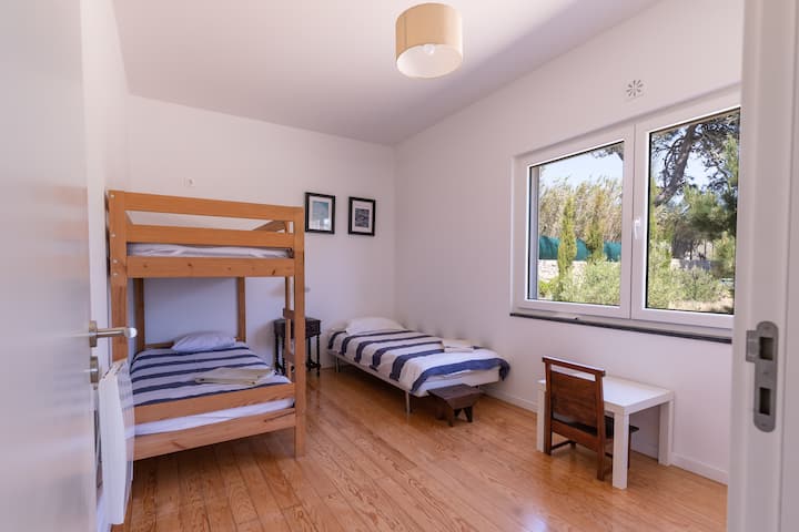 Dhomë me 3 krevate tek