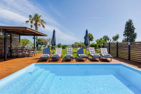 Nastazia Luxury Beach House
