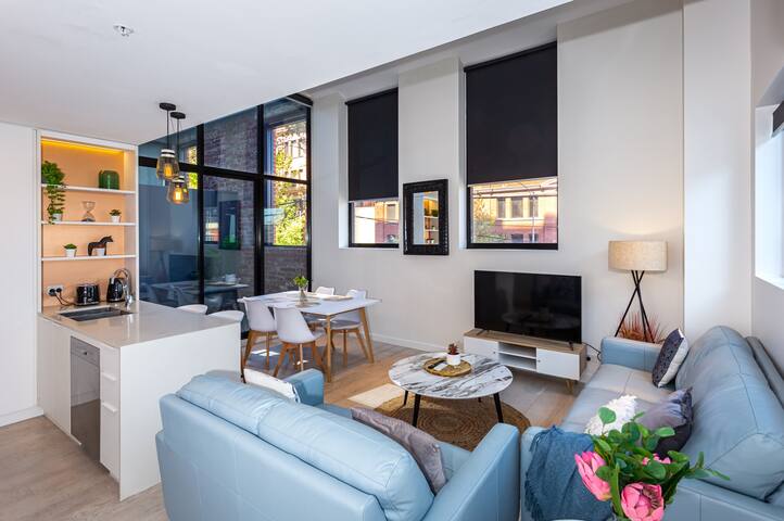 CBD 2BR Loft • Walk to Marvel & Southern Cross Stn gallery image 3