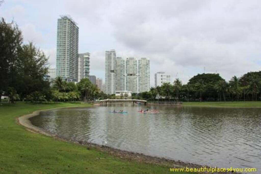 Kallang Riverside with Condo in the background. Popular with Joggers and Water Sports enthusiasts