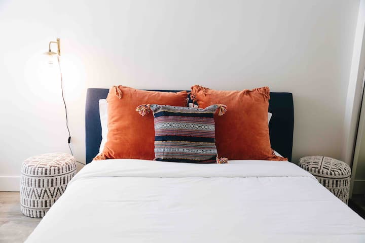 Queen bedroom 1 with attached bathroom