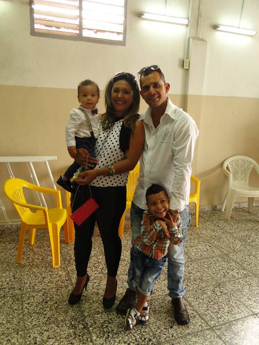 Anfitriones, Mi Familia