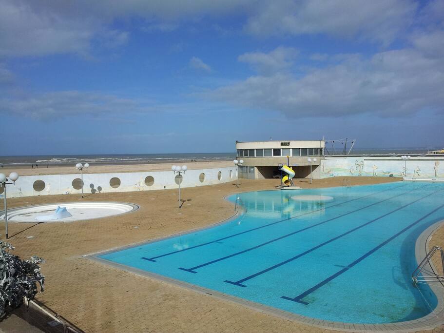 piscine exterieure et interieure de Trouville