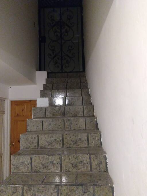 Escalera de la entrada