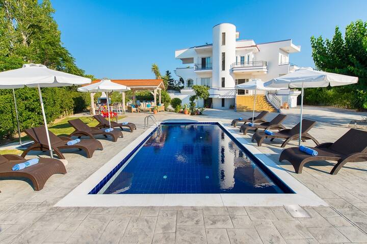 Villa Giovanni gallery image 2