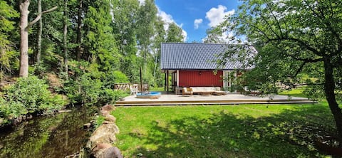 Popular Airbnb listing: Scenic and private guest house in Laholm